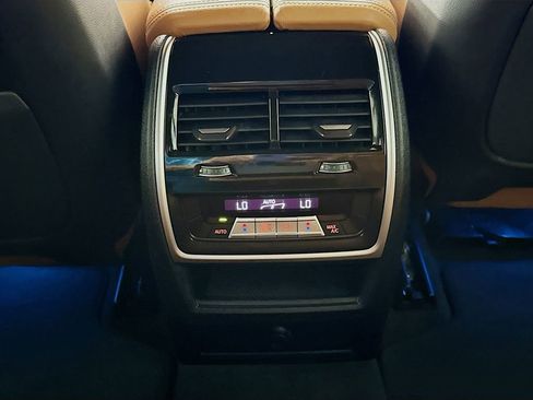 Used 2022 BMW X5 xDrive45e w/ M Sport Package AWD/4WD image 27