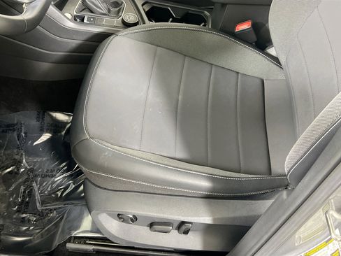 Used 2022 Volkswagen Taos SE AWD/4WD image 18