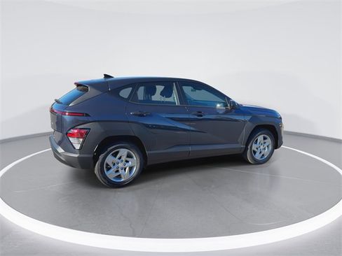 New 2026 Hyundai Kona SE image 8