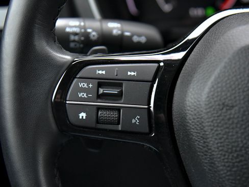 Used 2025 Honda Pilot EX-L image 34