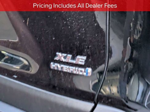 Certified 2021 Toyota RAV4 XLE w/ Convenience Package AWD/4WD image 8