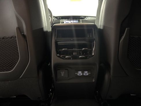 New 2025 Jeep Grand Cherokee Laredo X w/ Luxury Tech Group I image 25