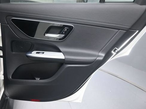 Used 2025 Mercedes-Benz GLC 300 w/ AMG Line image 28