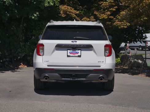 Certified 2023 Ford Explorer XLT w/ Equipment Group 202A AWD/4WD image 22