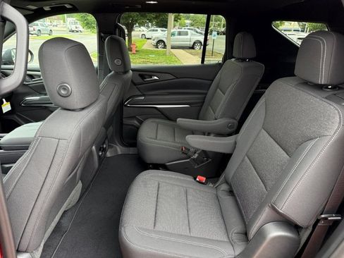 New 2026 Chevrolet Traverse LT w/ Sun and Wheel Package FWD image 14