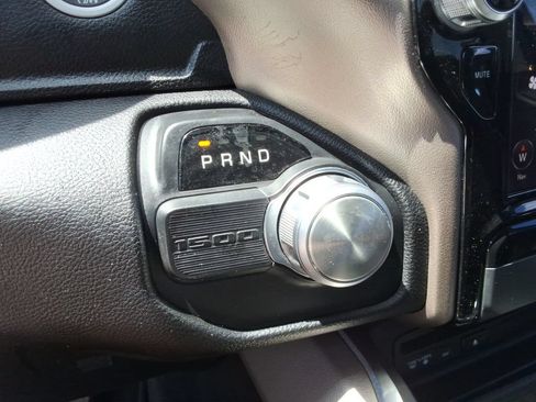 Used 2019 RAM 1500 Laramie RWD image 38