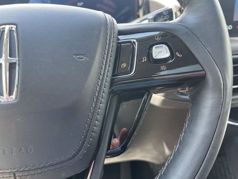 Used 2026 Lincoln Aviator Reserve AWD/4WD image 27