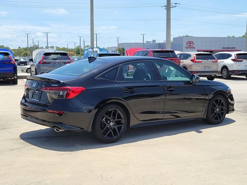 Used 2023 Honda Civic Sport image 6