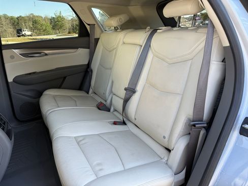 Used 2017 Cadillac XT5 Luxury w/ Driver Awareness Package image 40