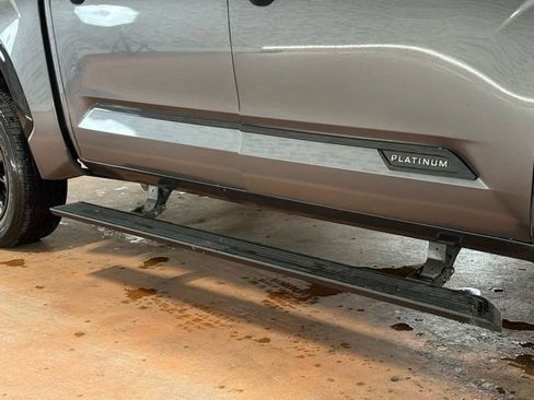 Used 2023 Toyota Tundra Platinum image 10