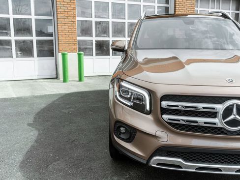 Used 2021 Mercedes-Benz GLB 250 4MATIC image 36