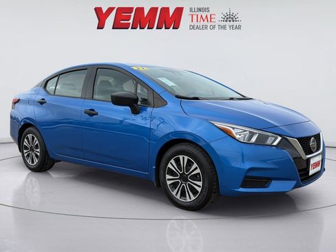 Used 2022 Nissan Versa S image 1