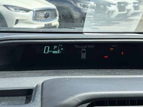 Used 2013 Toyota Prius C Three FWD image 9