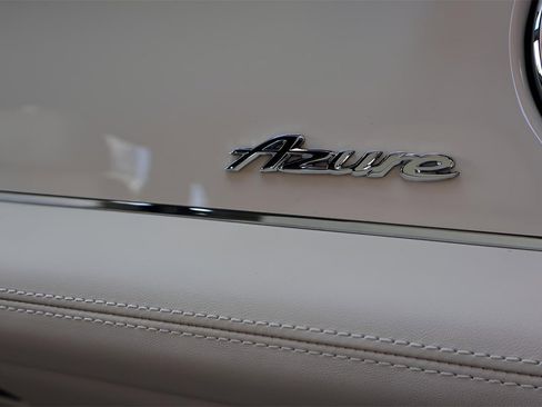 New 2025 Bentley Bentayga Azure V8 image 23