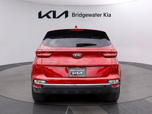 Used 2022 Kia Sportage LX AWD/4WD image 5