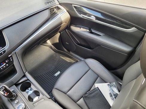 Used 2021 Cadillac XT5 Premium Luxury image 16