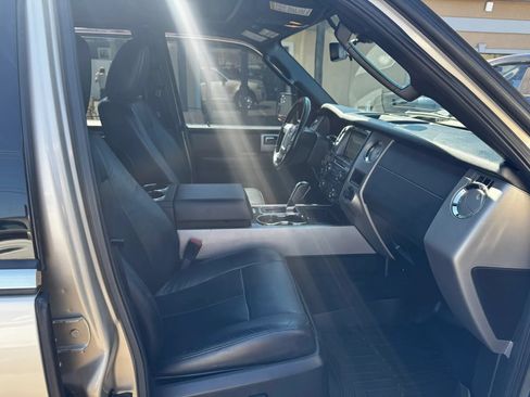 Used 2017 Ford Expedition Limited AWD/4WD image 15