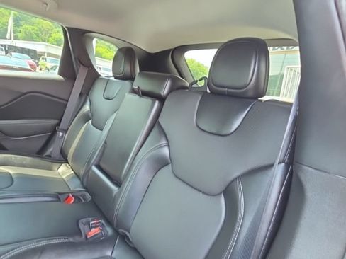 Used 2023 Jeep Cherokee Altitude Lux AWD/4WD image 22
