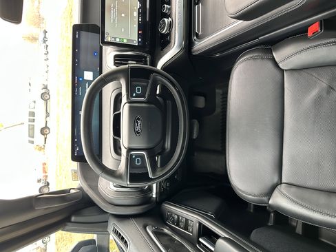 Used 2025 Ford Expedition Platinum w/ Stealth Appearance Package image 54