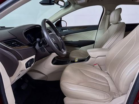 Used 2019 Lincoln MKC Reserve w/ MKC Climate Package image 6