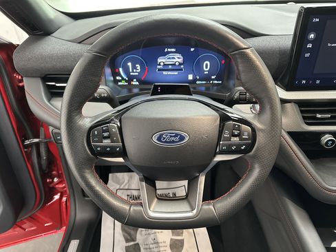 Used 2025 Ford Explorer ST-Line w/ ST-Line Street Pack AWD/4WD image 30