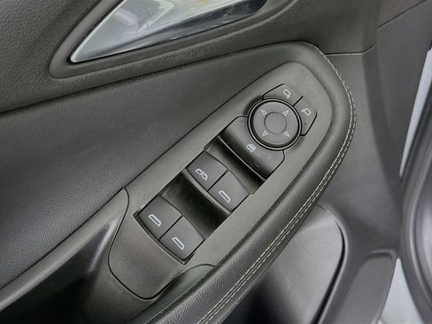 Used 2024 Buick Encore GX Sport Touring image 20