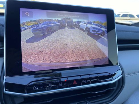 New 2026 Jeep Compass Limited image 10