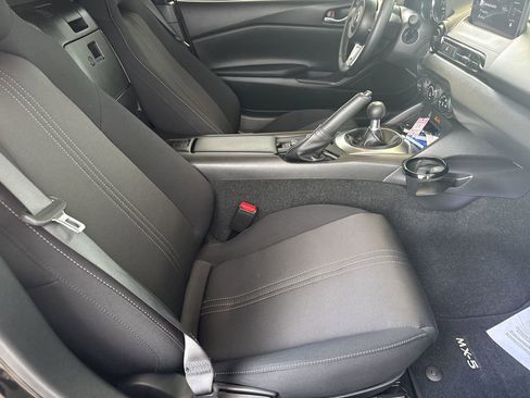 Used 2024 MAZDA MX-5 Miata Sport image 28