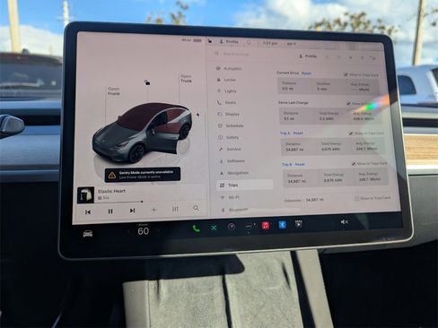 Used 2023 Tesla Model Y Long Range image 25