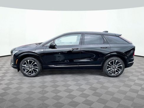 New 2026 Cadillac Optiq Sport 1 w/ LPO, Floor Liner Package AWD/4WD image 8