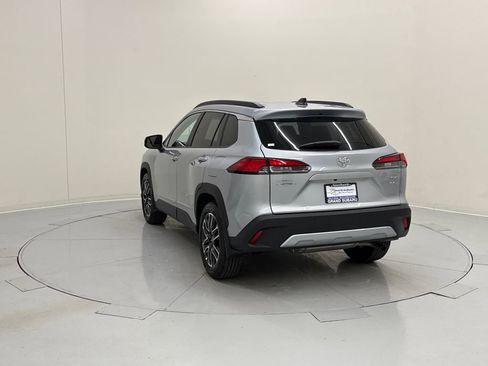 Used 2026 Toyota Corolla Cross XLE w/ Convenience Package image 3