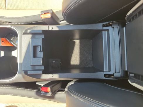 Used 2020 Subaru Outback Limited image 19