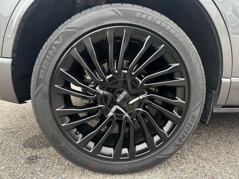 Used 2021 Lincoln Corsair Reserve image 12