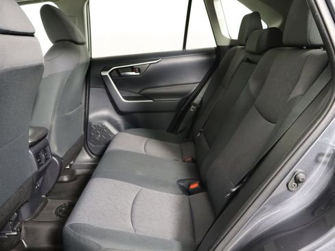 Used 2019 Toyota RAV4 XLE FWD image 15