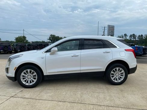 Used 2019 Cadillac XT5 FWD image 2