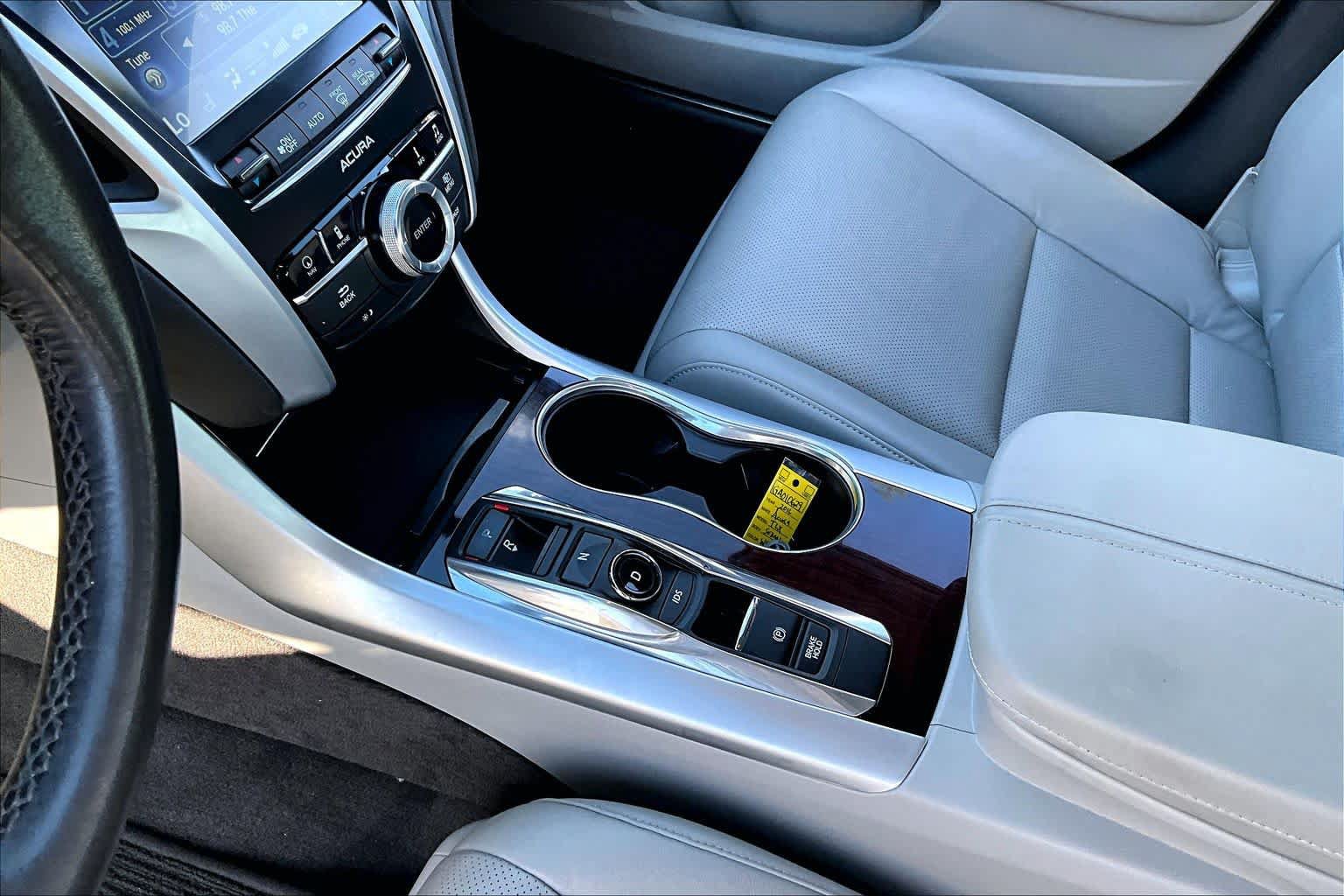 Used 2016 Acura TLX w/ Technology Package FWD image 25