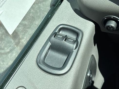 New 2025 Ford Transit 250 148 Medium Roof image 24