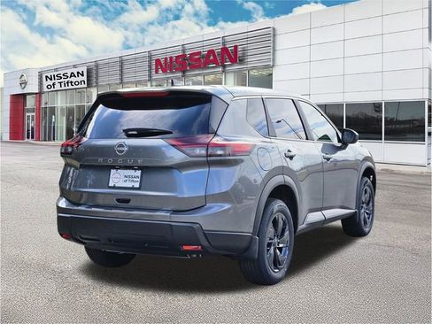 New 2026 Nissan Rogue SV image 4