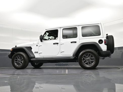 Used 2026 Jeep Wrangler Unlimited Sport AWD/4WD image 34