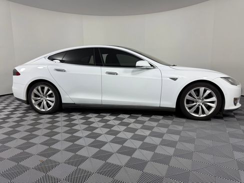 Used 2016 Tesla Model S 70D image 8
