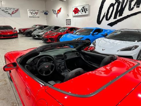Used 2004 Chevrolet Corvette Convertible w/ Preferred Equipment Group RWD image 26