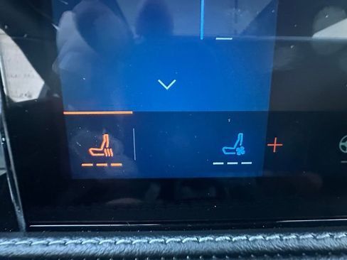 New 2025 Lincoln Corsair Premiere w/ Equipment Group 101A image 17