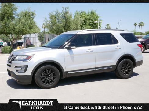Used 2017 Ford Explorer XLT w/ Equipment Group 202A FWD image 1