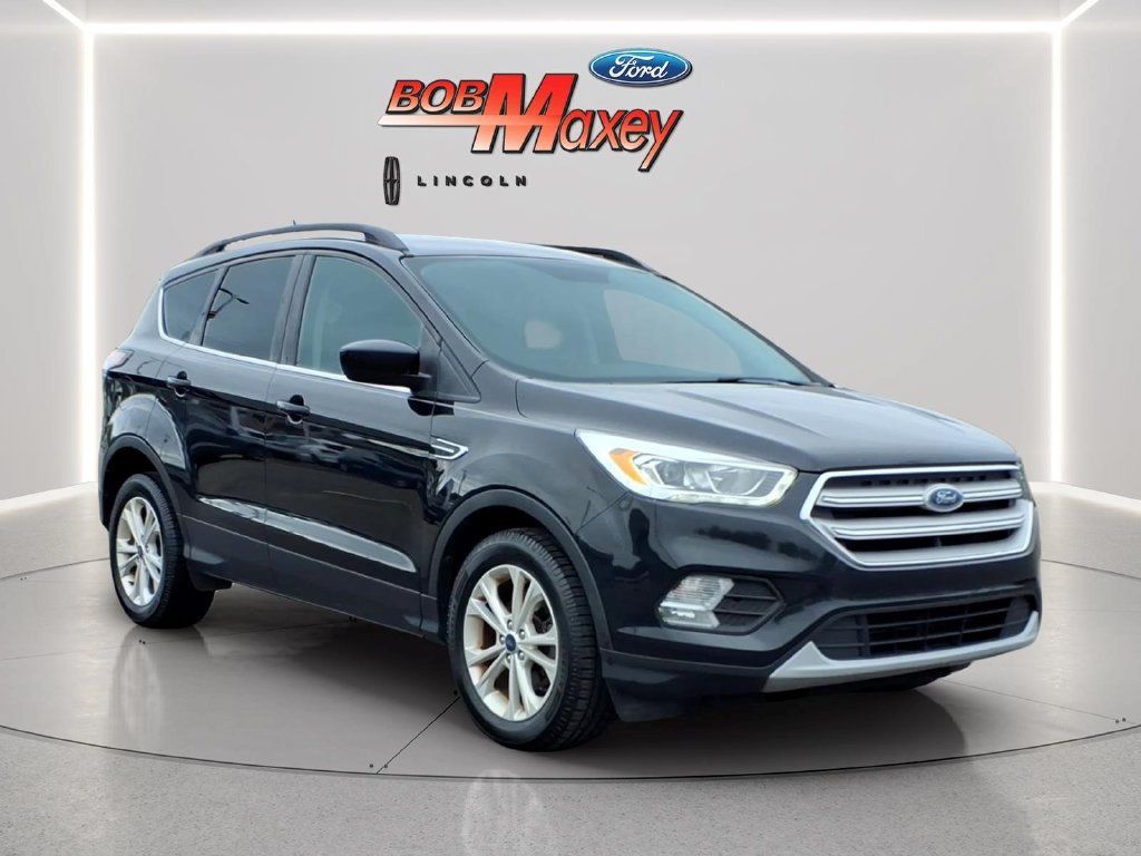 Used 2018 Ford Escape SEL FWD image 3