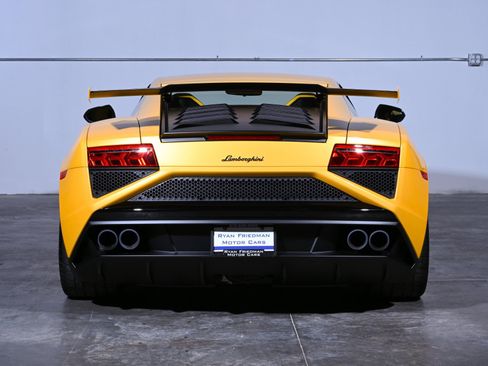 Used 2014 Lamborghini Gallardo LP 570-4 Squadra Corse AWD/4WD image 14