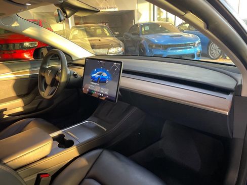 Used 2023 Tesla Model 3 Standard Range image 30