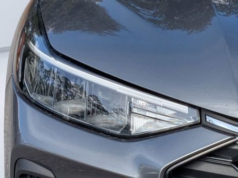 Used 2025 Ford Escape ST-Line image 9