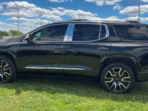 Used 2019 GMC Acadia Denali w/ Technology Package AWD/4WD image 4