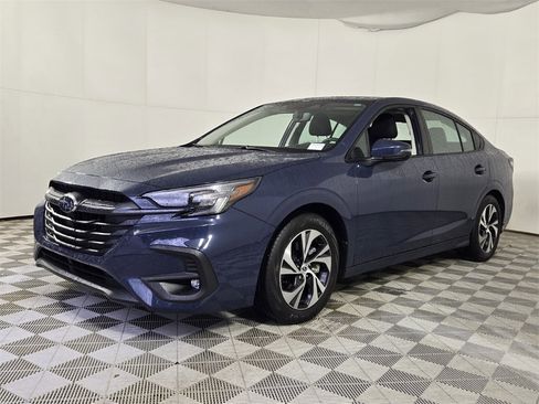 Certified 2025 Subaru Legacy Premium image 4