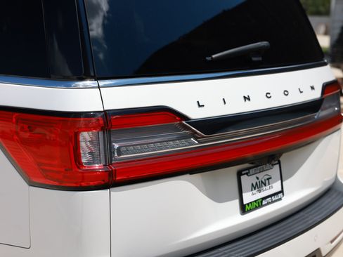 Used 2020 Lincoln Navigator L Black Label w/ Cargo Convenience Package AWD/4WD image 52